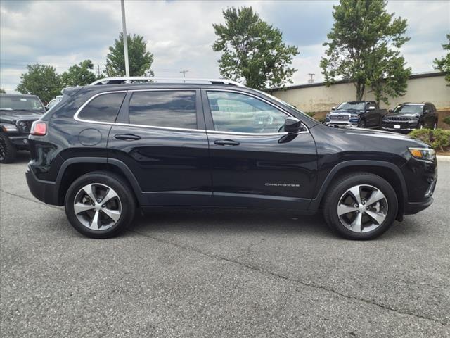 $28975 : PRE-OWNED 2021 JEEP CHEROKEE image 5