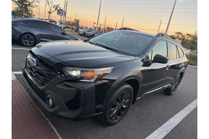 $26992 : Subaru Outback 2023 AWD Onyx image 1