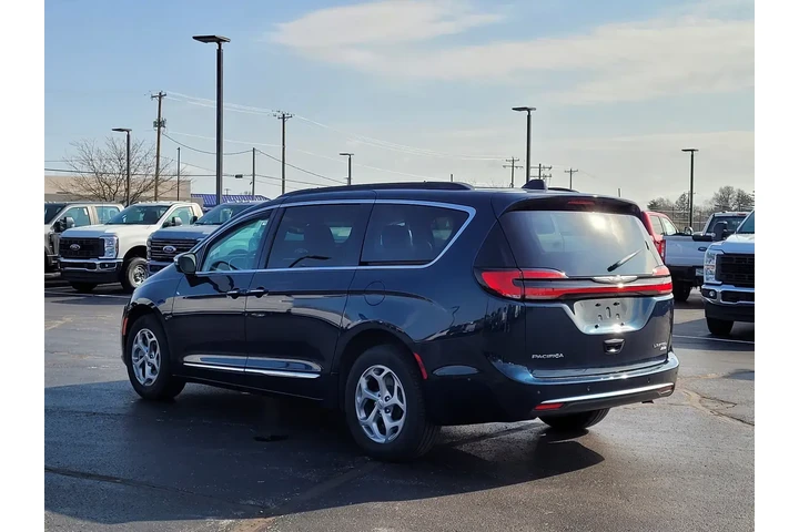$39281 : Chrysler Pacifica 2023 AWD L image 5