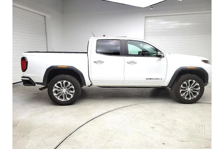 $37998 : GMC Canyon 2023 4x4 Denali 4 image 4