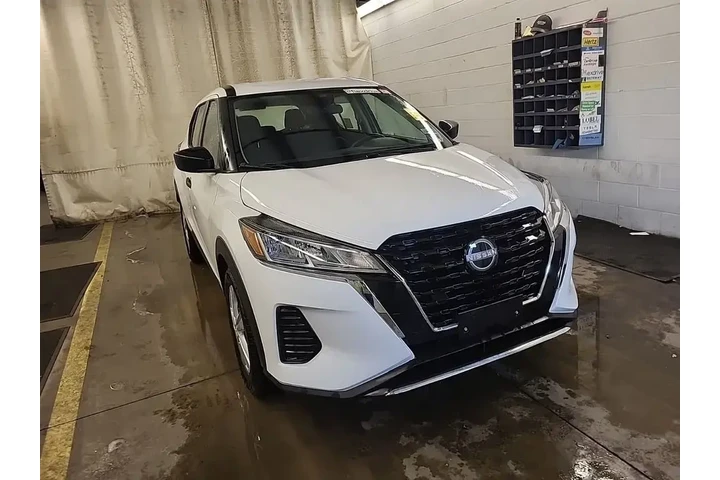$12993 : Nissan Kicks 2023 S 4dr Cros image 3