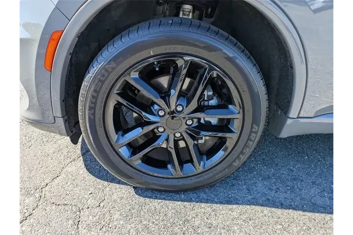 $29999 : Dodge Durango 2023 AWD GT 4d image 10