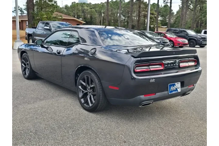 $19991 : Dodge Challenger 2019 SXT 2d image 3