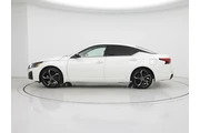 $21998 : Nissan Altima 2023 2.5 SR 4d thumbnail