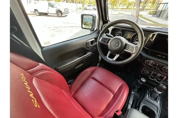 $37000 : Jeep Wrangler 2024 4x4 Sahar image 9