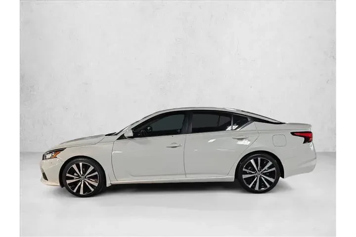 $17995 : Nissan Altima 2021 2.5 SR 4d image 9