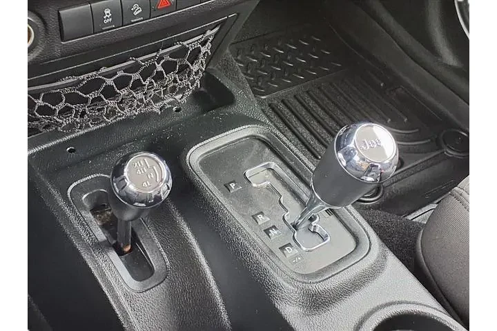 $16259 : Jeep Wrangler JK 2018 4x4 Sp image 10