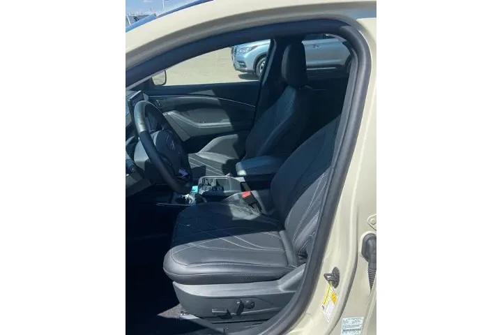 $33729 : Ford Mustang Mach-E 2025 AWD image 5