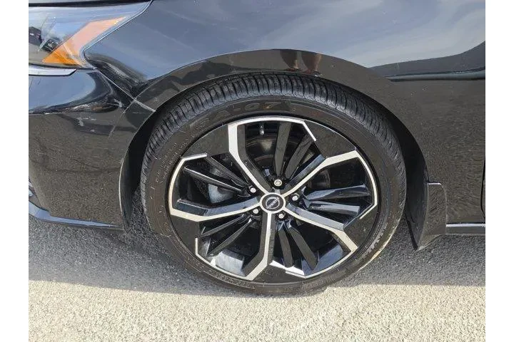 $21236 : Nissan Altima 2023 2.5 SR 4d image 7