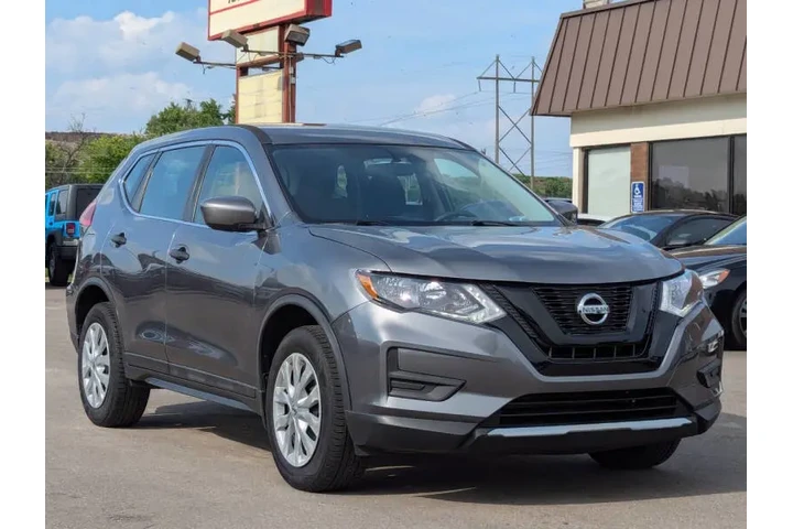 $10754 : 2017 Rogue S image 6