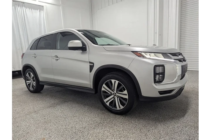 $22997 : Mitsubishi Outlander Sport 2 image 2