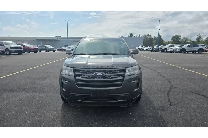 $12482 : Ford Explorer 2018 AWD XLT 4 image 7