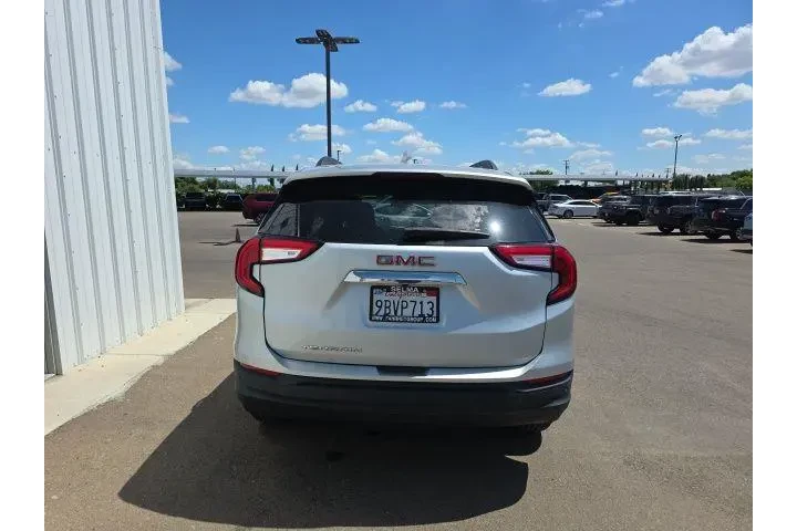 $20900 : GMC Terrain 2022 SLE 4dr SUV image 5
