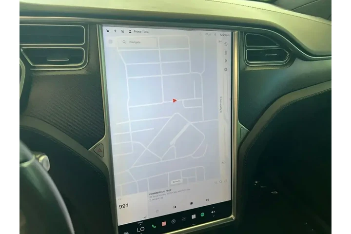 $21231 : Tesla Model X 2018 AWD 75D 4 image 8