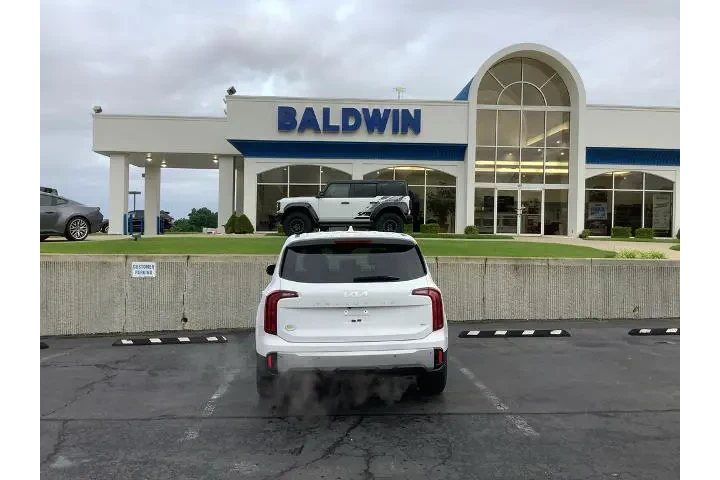 $36950 : Kia Telluride 2023 AWD LX 4d image 6