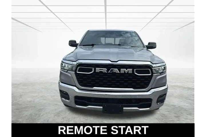 $33339 : Ram 1500 2025 4x4 Big Horn 4 image 9