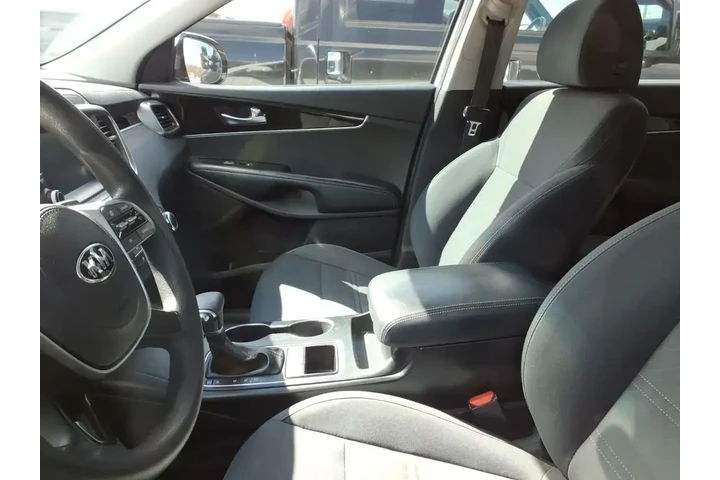 $14444 : Kia Sorento 2020 S V6 4dr SU image 6