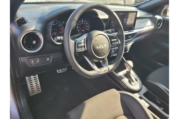 $18318 : Kia Forte 2023 GT-Line 4dr S image 9