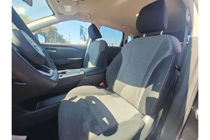 $17746 : Nissan Rogue 2023 SV 4dr Cro image 7