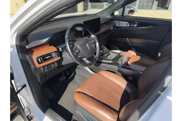 $38998 : Lincoln Nautilus 2023 AWD Re image 2