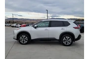 $26885 : Nissan Rogue 2023 AWD SV 4dr thumbnail