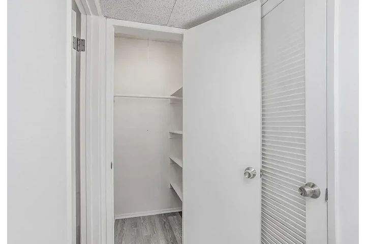 $1100 : Apartamento amplio y luminoso image 2