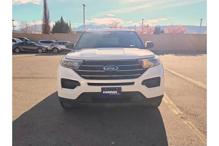 $28998 : Ford Explorer 2022 AWD XLT 4 image 2
