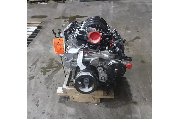 $3600 : 2017-20 CHEVY TAHOE 5.3L MOTOR image 2