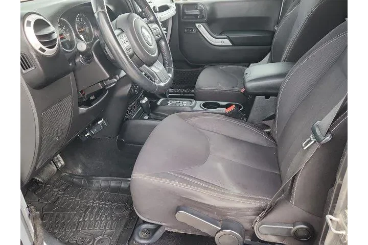 $14988 : Jeep Wrangler Unlimited 2014 image 7