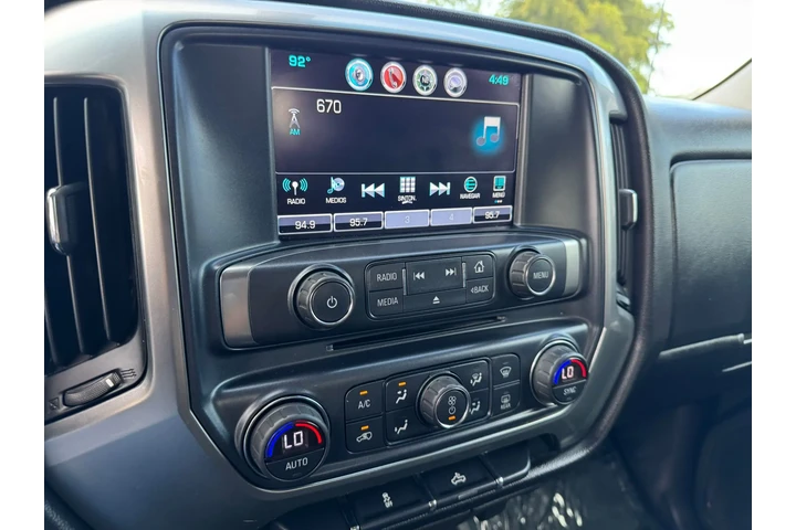 $17900 : CHEVROLET SILVERADO 1500 LT image 1