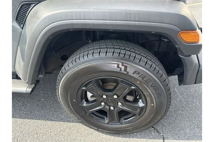 Jeep Wrangler Unlimited 2021 image 10