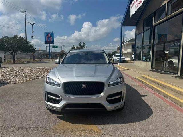 $29000 : 2018 F-PACE 25t R-Sport image 2