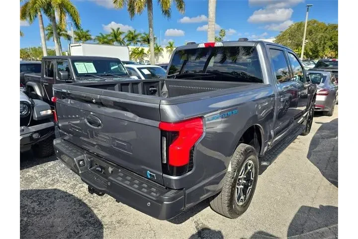 $39990 : Ford F-150 Lightning 2023 AW image 3
