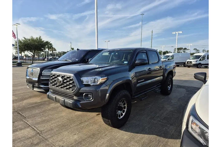 $27206 : Toyota Tacoma 2018 4x2 TRD O image 1