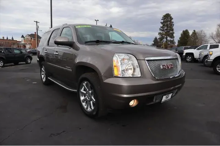 $15999 : GMC Yukon 2013 AWD Denali 4d image 1