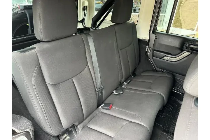 $11298 : Jeep Wrangler Unlimited 2014 image 9