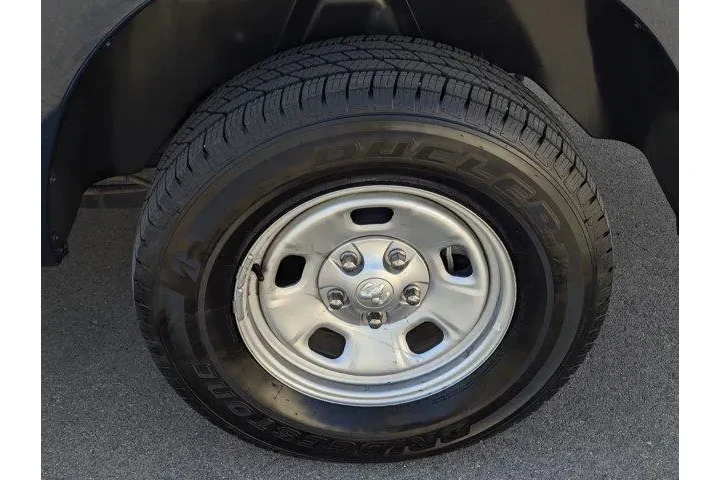 $29999 : Ram 1500 Classic 2023 4x4 Tr image 7