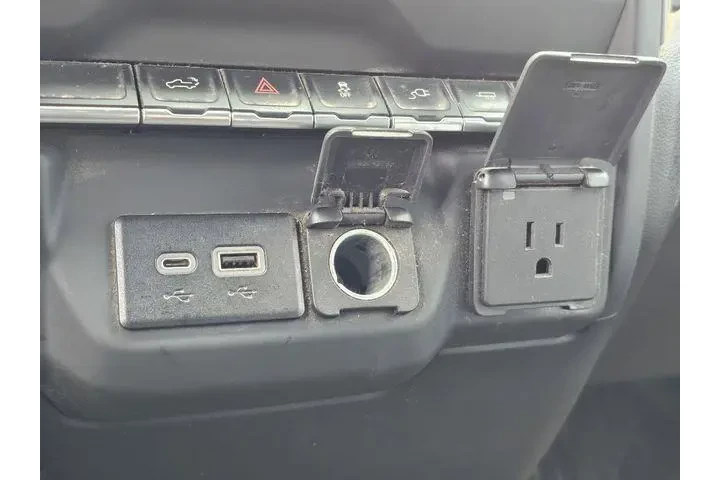 $32500 : Chevrolet Silverado 2500HD 2 image 9