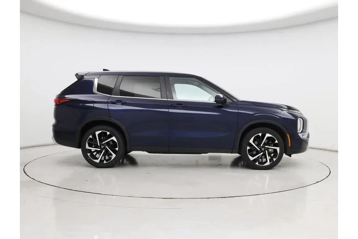 $24998 : Mitsubishi Outlander 2024 SE image 7