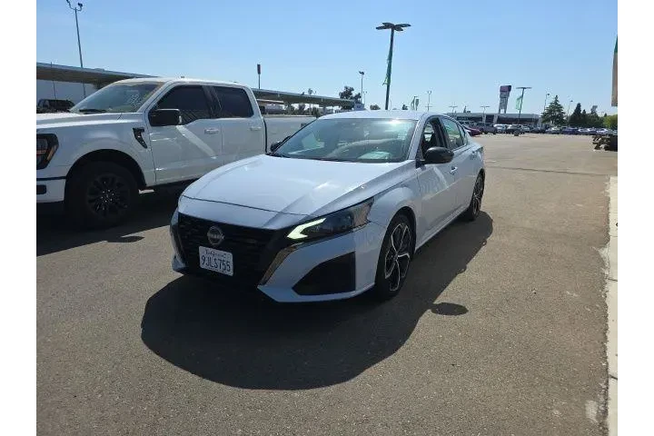 $22500 : Nissan Altima 2024 2.5 SR 4d image 3