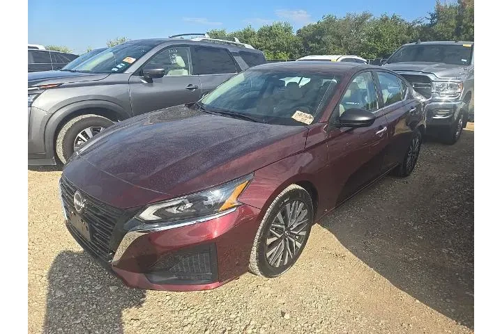 $18655 : Nissan Altima 2025 2.5 SV 4d image 1