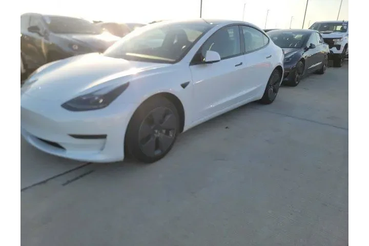 $26788 : Tesla Model 3 2023 4dr Sedan image 1