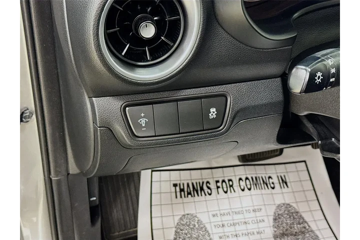 $16944 : Kia Forte 2023 LXS 4dr Sedan image 10