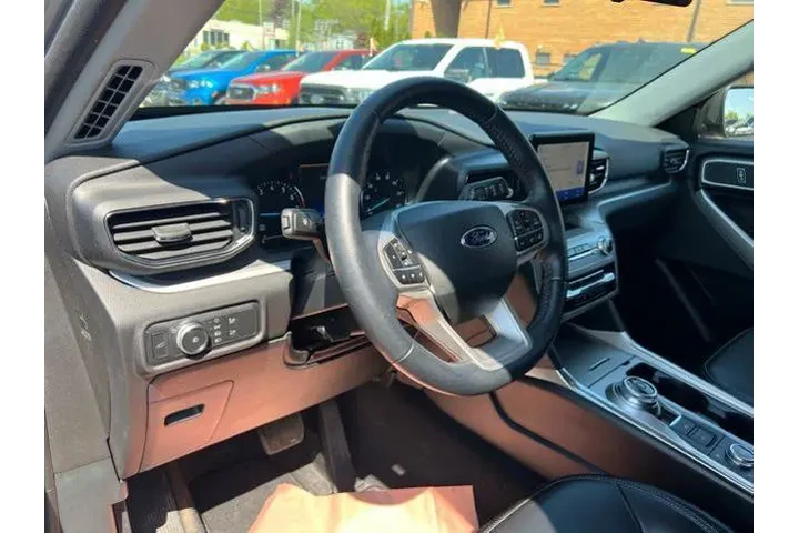 $26688 : Ford Explorer 2021 AWD XLT 4 image 6