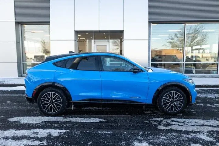 $38499 : Ford Mustang Mach-E 2024 AWD image 2