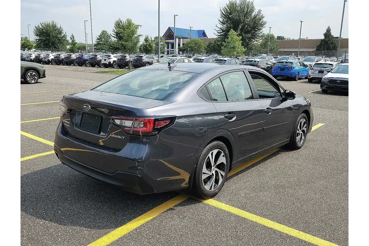 $28995 : Subaru Legacy 2025 AWD Premi image 4