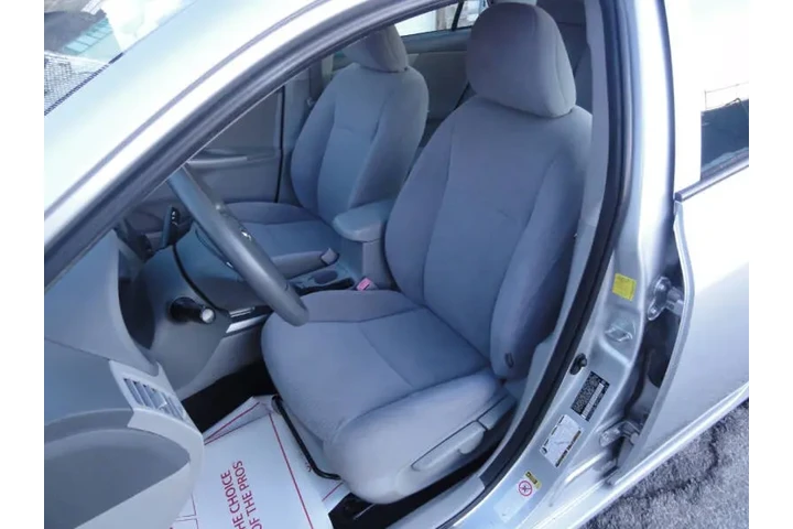 $7950 : 2010 Corolla LE image 10