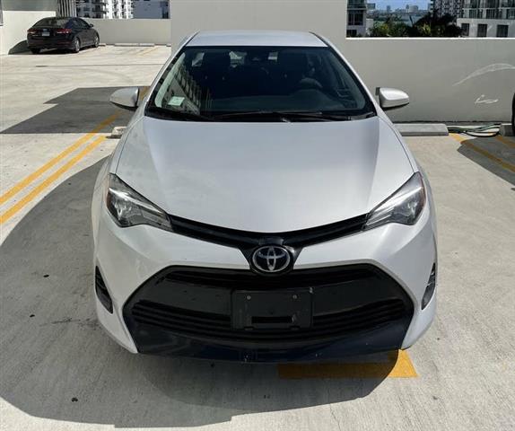 $10300 : 2019 Corolla LE - Toyota Sedan image 1