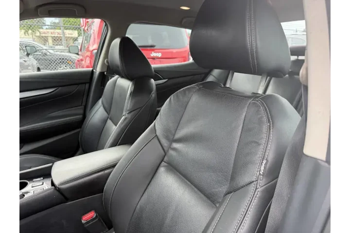 $7800 : 2017 Maxima 3.5 SL image 8