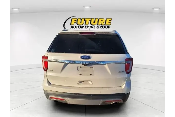 $13997 : Ford Explorer 2016 AWD XLT 4 image 4